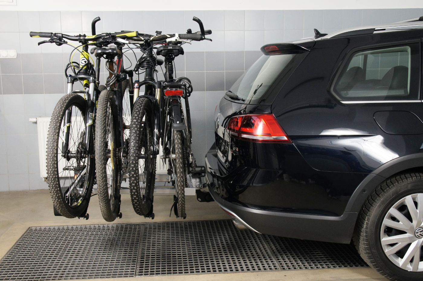 Fahrradheckträger für AHK vier 4 Fahrräder eBike AMOS Tytan-4 PLUS 13-polig 60kg