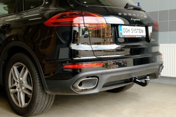 Porsche Cayenne , modèle à partir de 2010 - montage d'attelage (Westfalia) + codage faisceau
