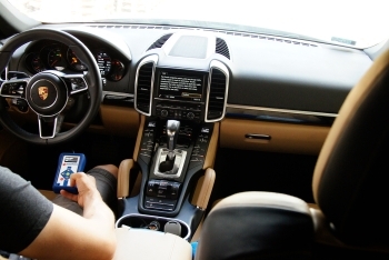 Porsche Cayenne , modèle à partir de 2010 - montage d'attelage (Westfalia) + codage faisceau