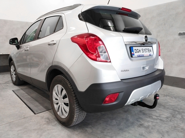 Opel Mokka 2012-2016 - montaż haka holowniczego i wiązki elektrycznej