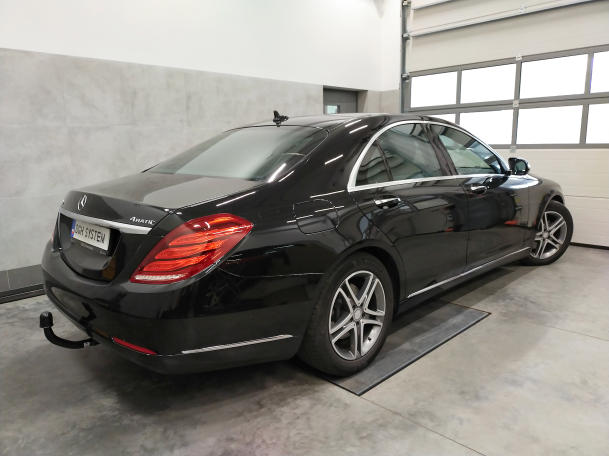 D56V - Auto-hak - 2024.10.10 - Mercedes-Benz Klasa S W222 Sedan 4 drz. 2014- montaż haka holowniczego i wiązki elektrycznej Słupsk / Kobylnica
