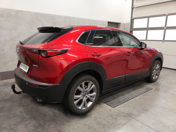 Mazda CX30 (DM) od 07.2019 - montaż haka holowniczego i wiązki elektrycznej