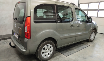 Citroen Berlingo L1 04.2008-2018 - montaż haka holowniczego i wiązki elektrycznej (Słupsk / Kobylnica)
