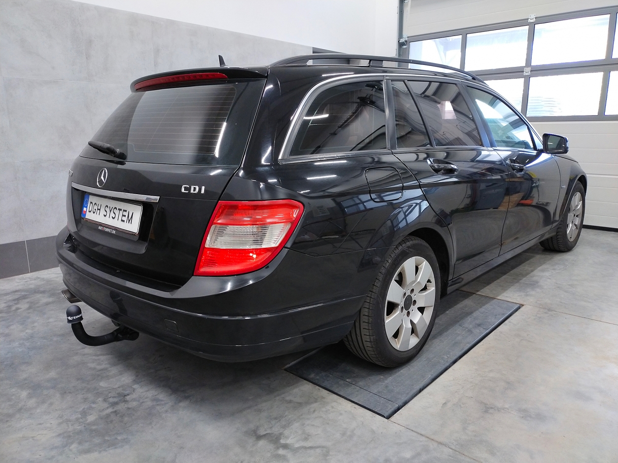 Mercedes-Benz S 204 Kombi C-Klasa - montaż haka holowniczego i wiązki ...
