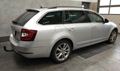Skoda Octavia III Kombi 2013-2020 - montaż haka holowniczego i wiązki elektrycznej