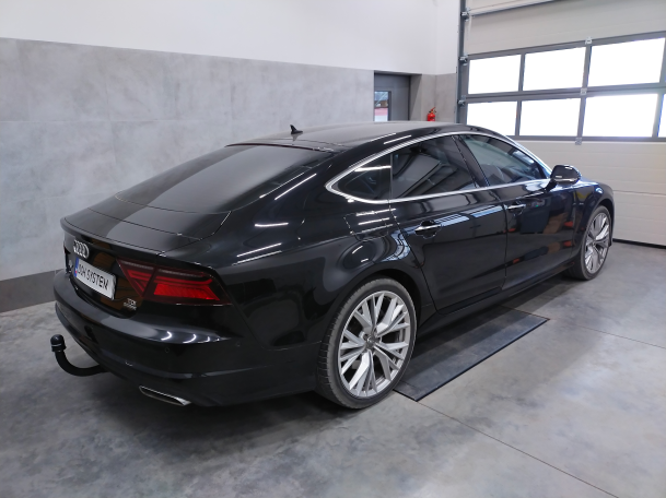 Audi A7 4G Sportback 10.2010-03.2018 - montaż haka holowniczego i wiązki elektrycznej