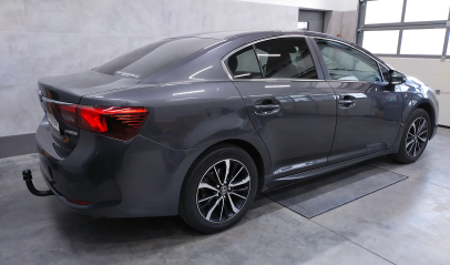 Toyota Avensis T27 III Sedan 2009-2018 - montaż haka holowniczego i wiązki elektrycznej Słupsk
