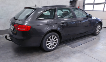 Audi A4 B8 8K Avant Kombi 2008-2015 - montaż haka holowniczego i wiązki elektrycznej