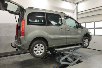 Citroen Berlingo L1 04.2008-2018 - montaż haka holowniczego i wiązki elektrycznej (Słupsk / Kobylnica)
