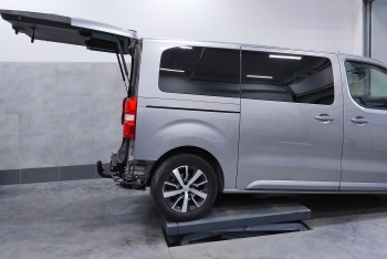 Toyota ProAce MDZ-MPY Verso od 2016 - montaż haka holowniczego i wiązki elektrycznej