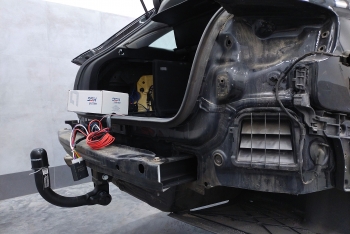 Audi A4 B8 Avant - montaż haka holowniczego i wiązki elektrycznej