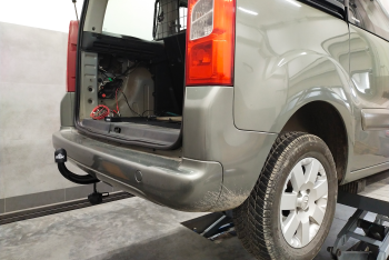 Citroen Berlingo L1 04.2008-2018 - montaż haka holowniczego i wiązki elektrycznej (Słupsk / Kobylnica)