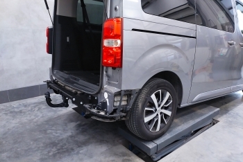 Toyota ProAce MDZ-MPY Verso od 2016 - montaż haka holowniczego i wiązki elektrycznej