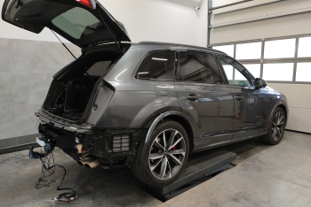 A-127 - Steinhof - 2025.4.24 - Audi Q7 II 2019- montaż haka holowniczego i wiązki elektrycznej Słupsk / Kobylnica