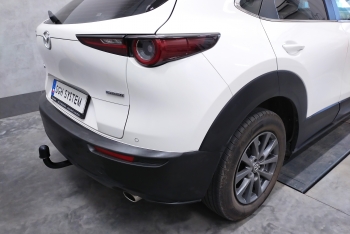 Mazda CX30 od 2019 - montaż haka holowniczego i wiązki elektrycznej