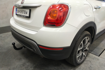 Fiat 500X 334 2014-2017 - montaż haka holowniczego i wiązki elektrycznej