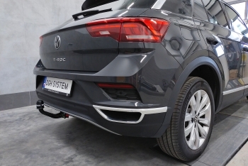 VW T-Roc 2017-  montaż haka holowniczego i wiązki elektrycznej Słupsk Kobylnica woj. Pomorskie