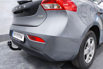 Volvo V40 II Hatchback od 2012 - montaż haka holowniczego i wiązki elektrycznej