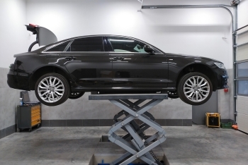 Audi A6 (C7) Sedan 2011-2017 - montaż haka holowniczego i wiązki elektrycznej