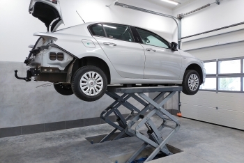 Fiat Tipo Sedan od 2016 - montaż haka holowniczego i wiązki elektrycznej