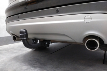 Ford Kuga II od 2013 -  montaż haka holowniczego i wiązki elektrycznej