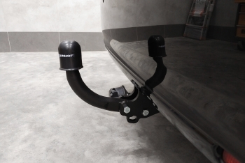 Honda Accord VIII Sedan - montaż haka holowniczego i wiązki elektrycznej