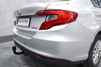 Fiat Tipo Sedan od 2016 - montaż haka holowniczego i wiązki elektrycznej